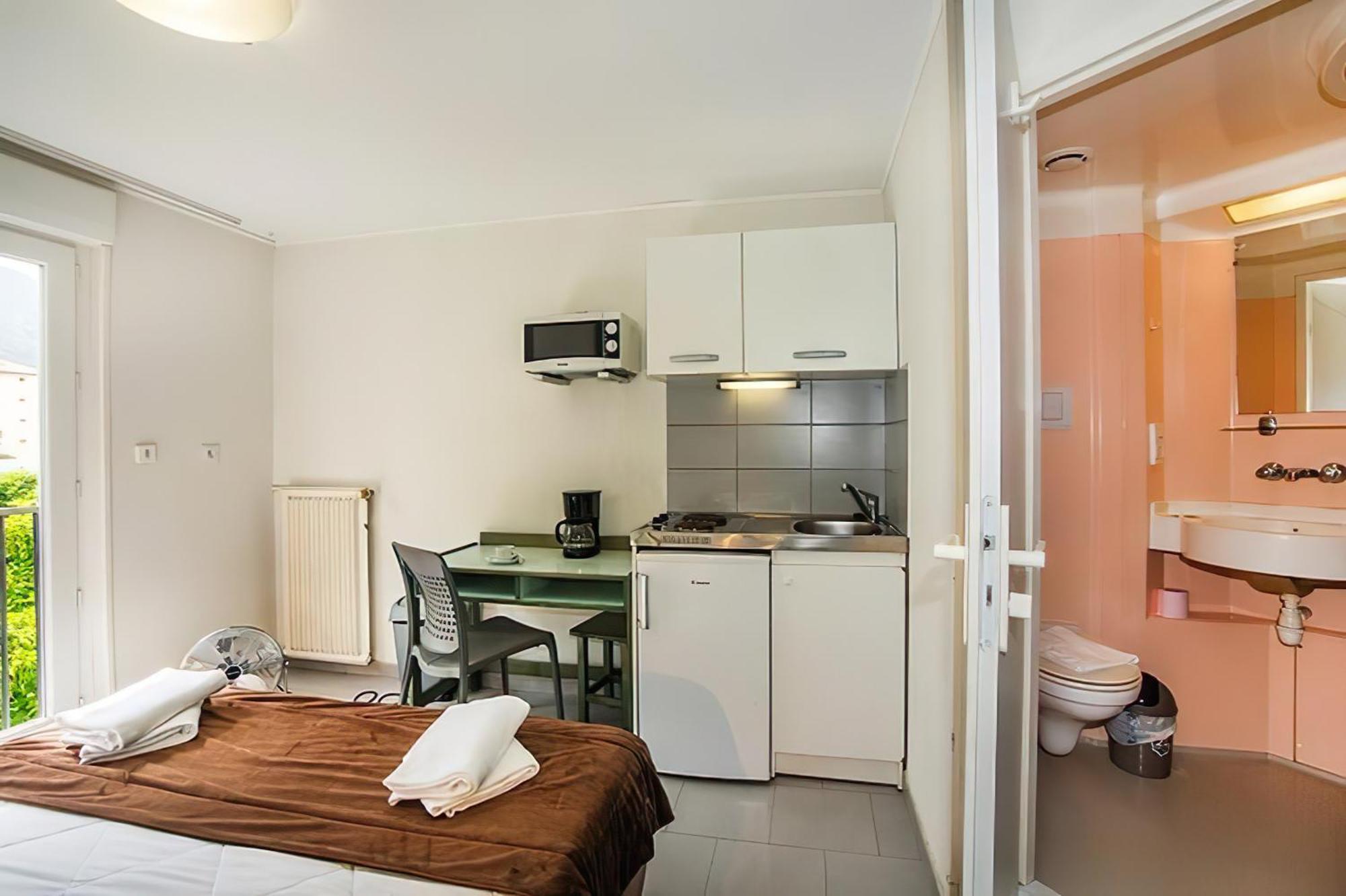 Appart Hotel Corte Hr Exterior photo